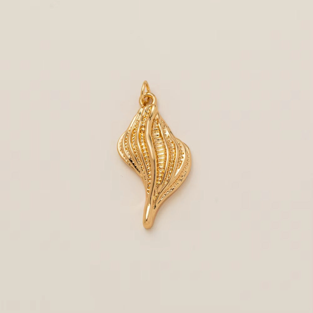 Minimalist Luxury 18K Gold Plated Brass Animal Pendant Necklace with Cubic Zirconia for Unisex