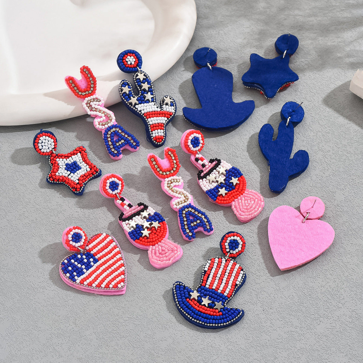 Set de pendientes minimalistas asimétricos de corazón y geométricos para mujer con engaste de micro-pavé y perlas