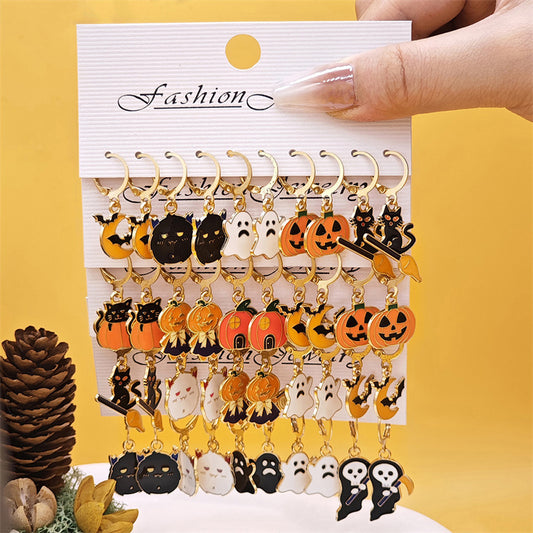Juego de pendientes de Halloween dulces y atrevidos para mujer con motivos de fantasma, murciélago, demonio y calabaza esqueleto en aleación con acabado chapado.