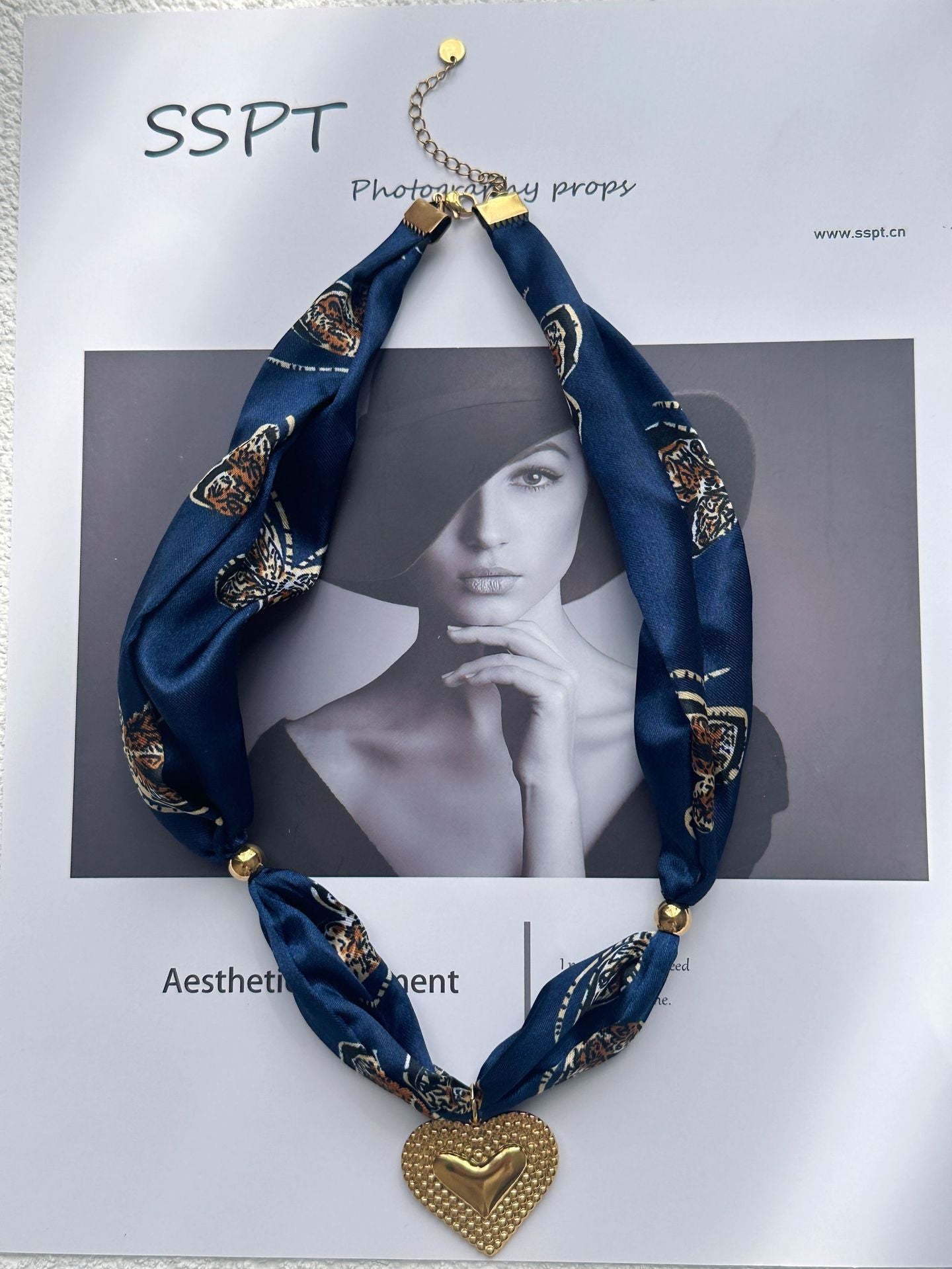 Casual Stainless Steel Ceramic Flower Pendant Necklace Plated Multi-layer Chain for Women