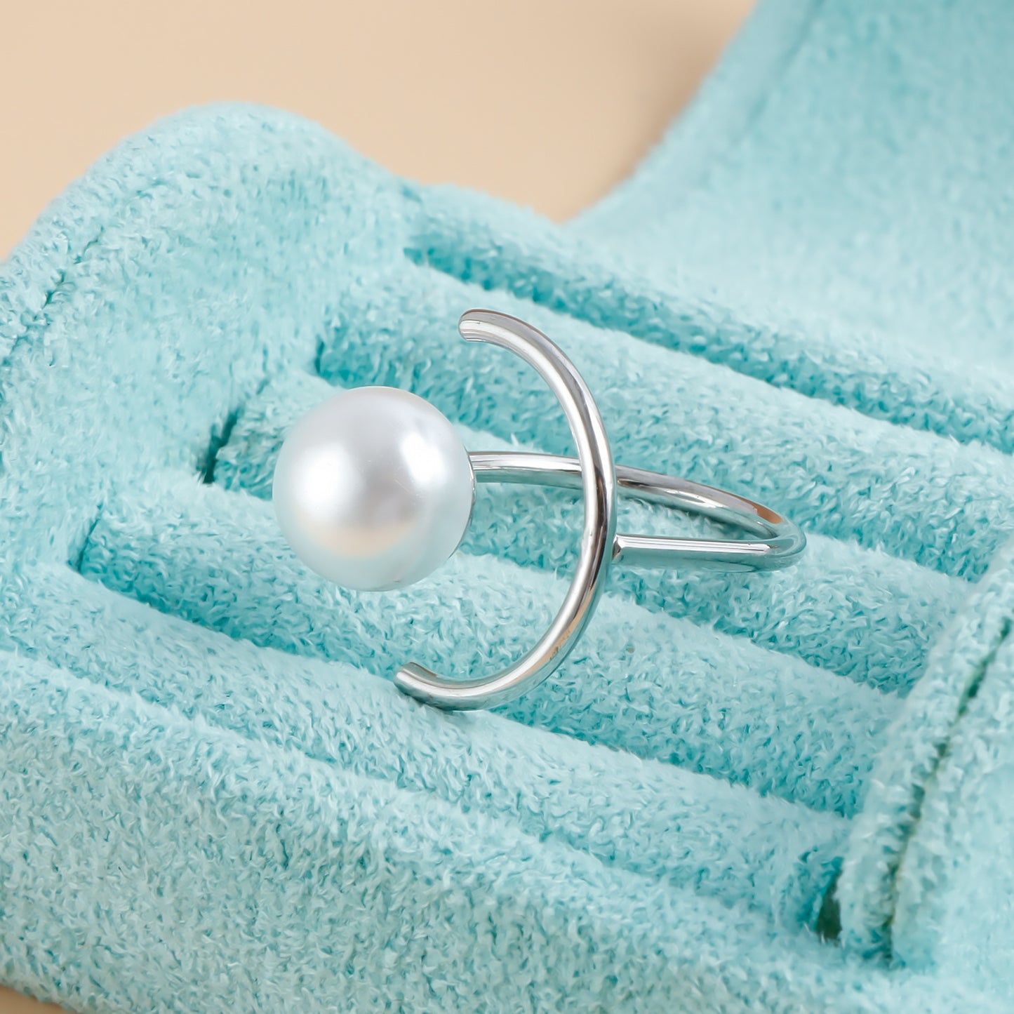 Anillo abierto geométrico para mujer hecho de metal con acabado chapado, estilo minimalista de moda, banda ajustable