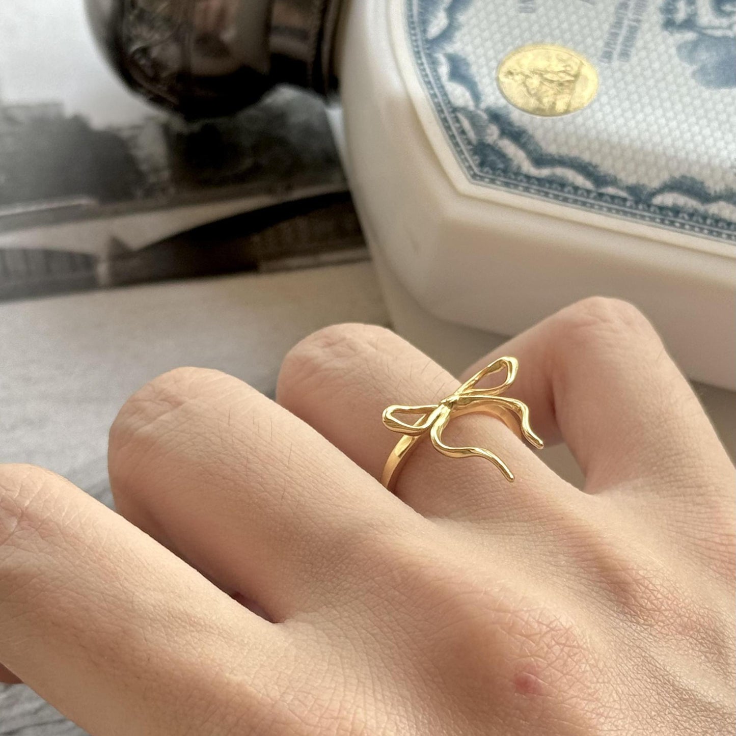 Anello da Donna Minimalista con Fiocco in Argento Sterling 925