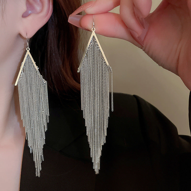Orecchini a Nappa Geometrici Minimalisti in Metallo Placcato con Perni in Argento Sterling