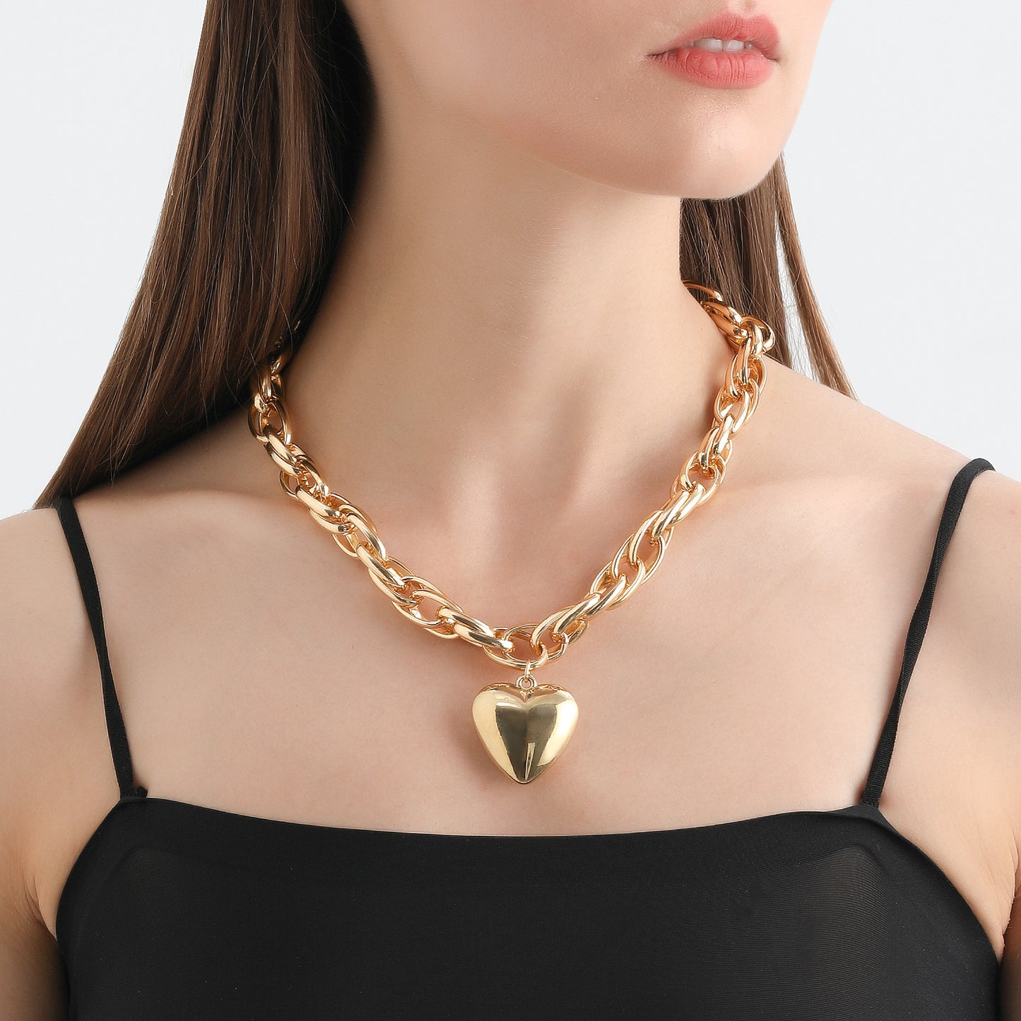 Minimalist Hollow-Out Oversized O-Link Necklace with Large Heart Pendant for Women