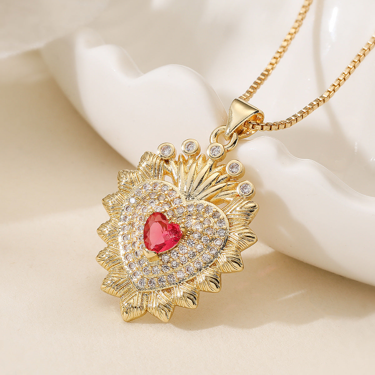 Minimalist Vintage 18K Gold Plated Geometric Heart Cubic Zirconia Pendant Necklace