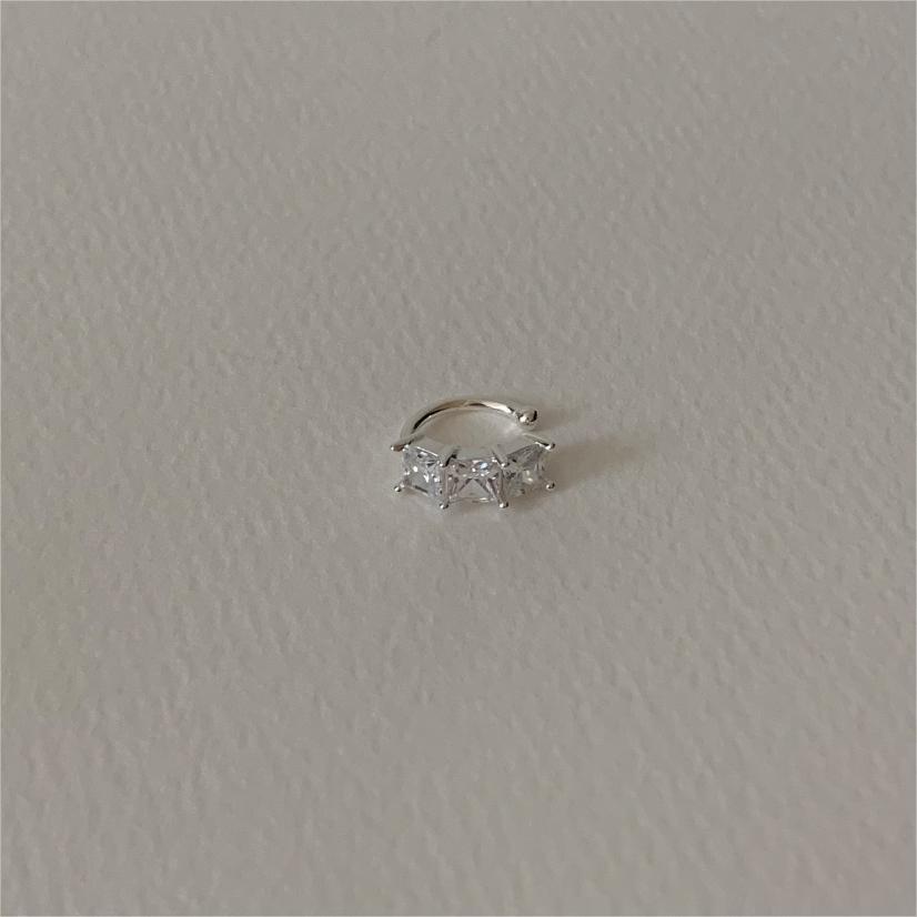 Orecchini a Clip Minimalisti a Forma di Lettera in Argento Sterling 925 con Intarsi di Strass e Finitura Lucida