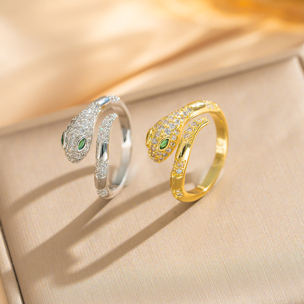 Anello di lusso regolabile a forma di serpente in rame placcato oro con zirconi micro-pavé, unisex