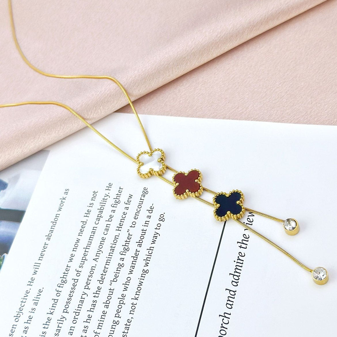 Minimalist 18K Gold Plated Titanium Steel Four-Leaf Clover Geometric Pendant Necklace Unisex O-Chain