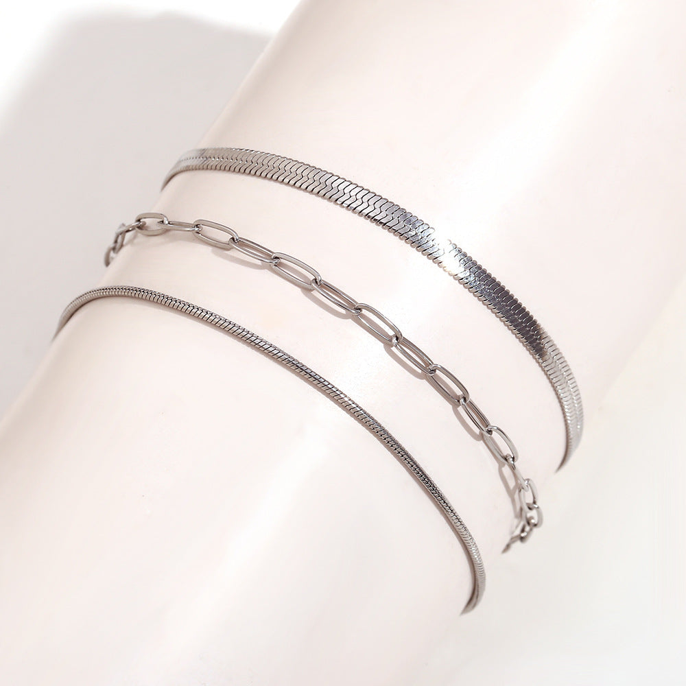 Cavigliera Minimalista Geometrica in Acciaio Inox con Placcatura Oro 18K, Gioiello Elegante a Triplo Strato per Donna