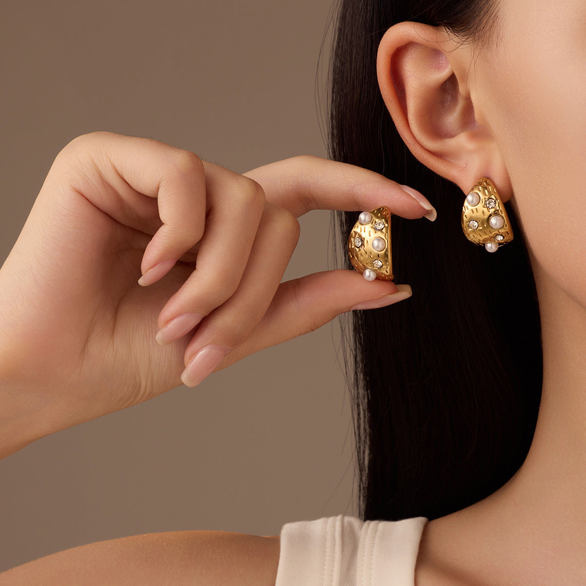 Vintage-Style Geometric Pearl and Zirconia Stainless Steel Stud Earrings for Women with Plated Finish