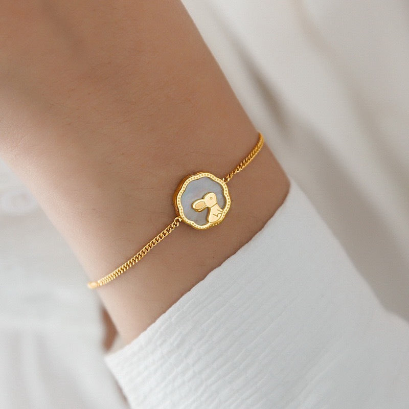 Minimalist Rabbit-Shaped Titanium Steel Bracelet with Plated Finish for Women and Unisex Wear