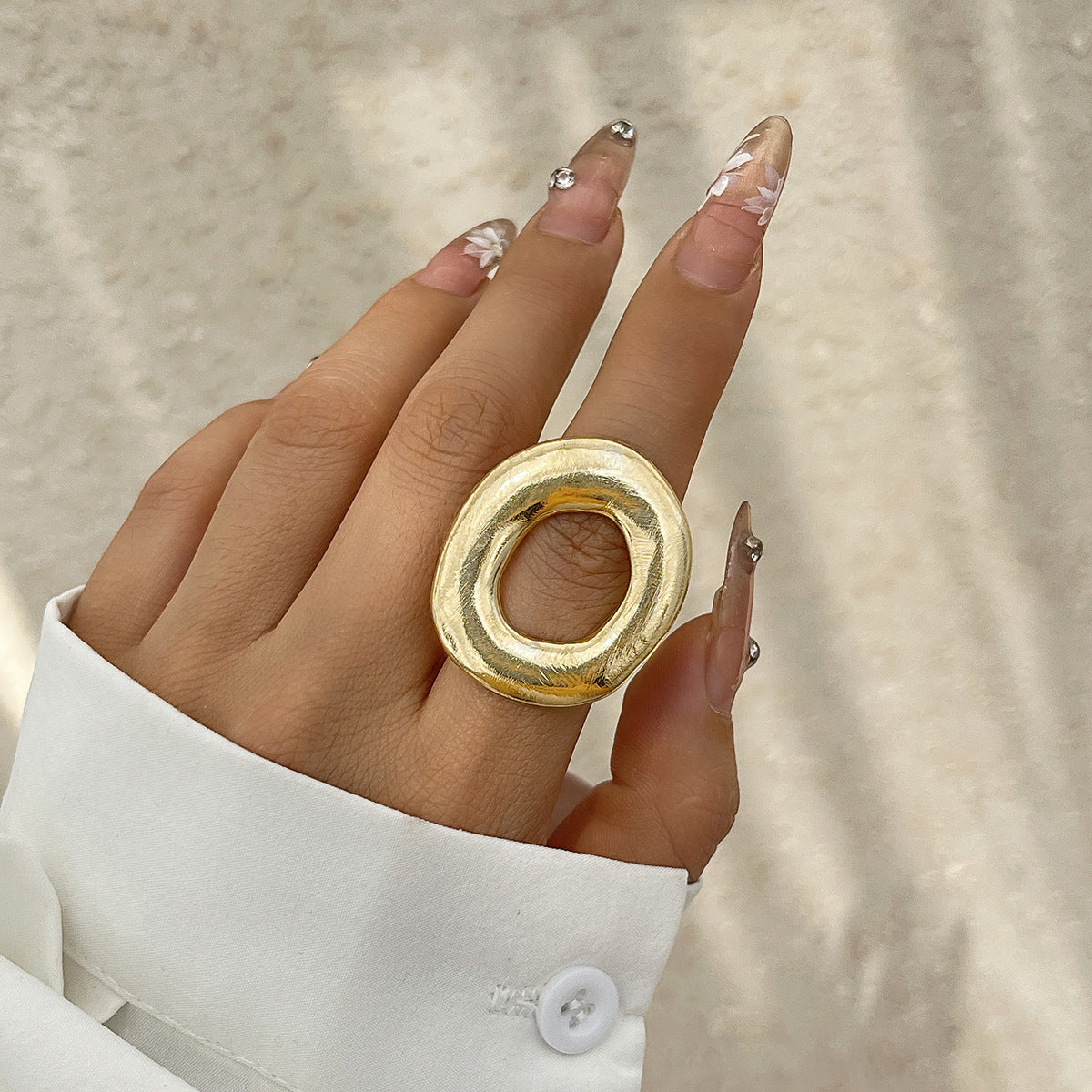 Minimalist Irregular Teardrop Open Ring with Floral Pearl Accents and Gold-Plated Alloy Band
