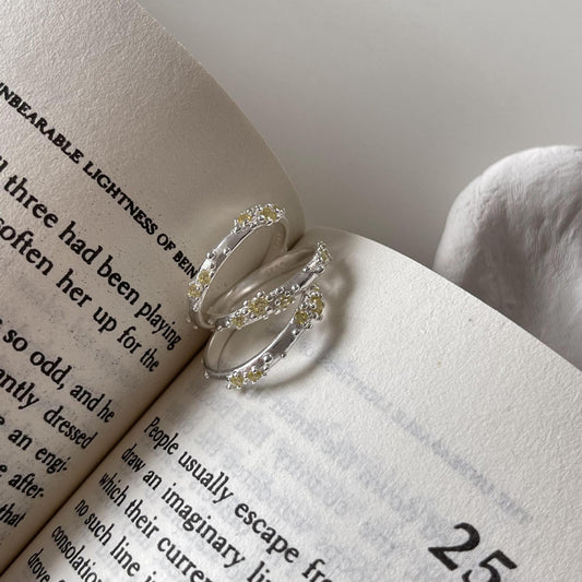 Elegante anillo ajustable de plata de ley 925 con forma de número irregular para mujer