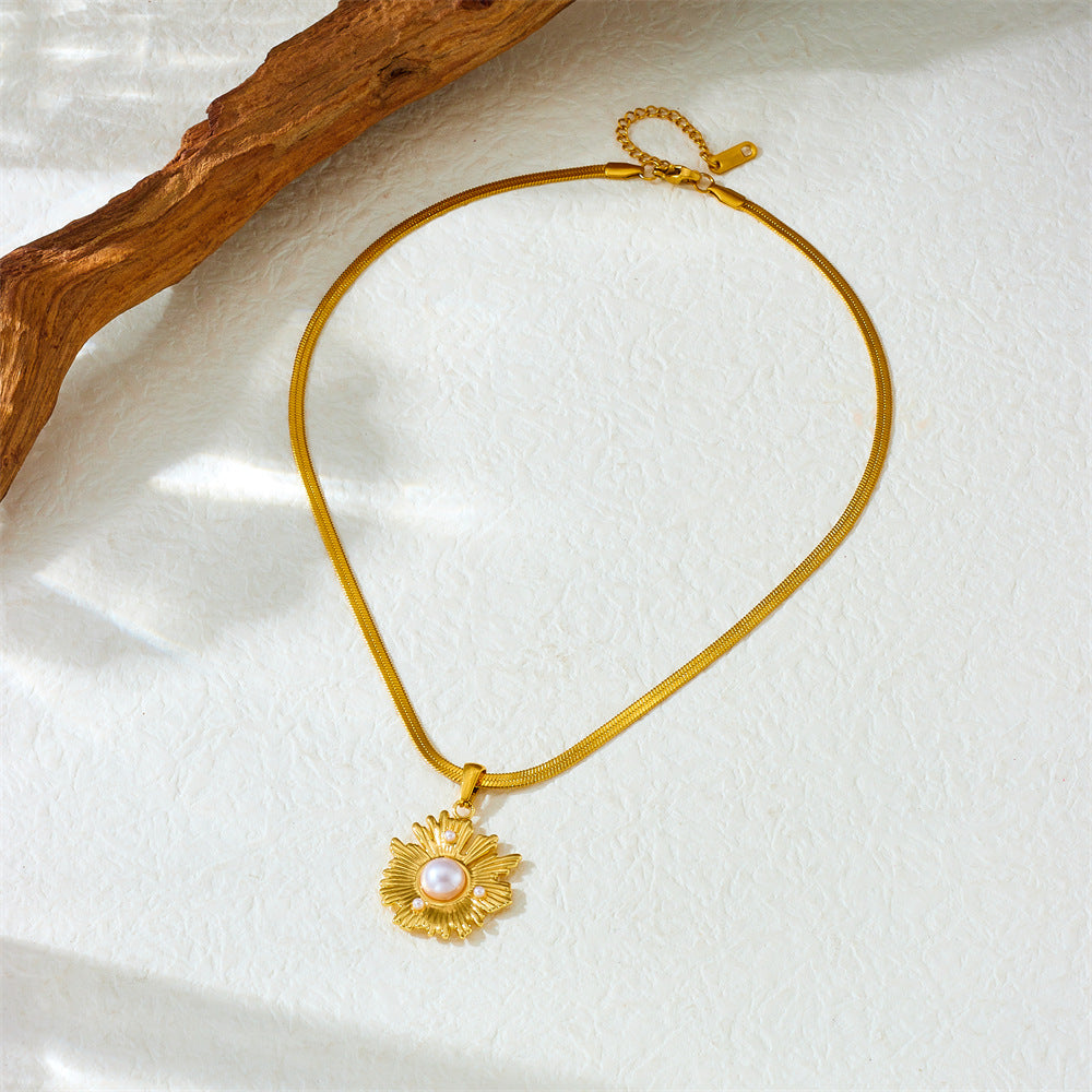 Elegant Business Gold Plated Geometric Stainless Steel Sunflower Freshwater Pearl Pendant Necklace with Serpentine Chain