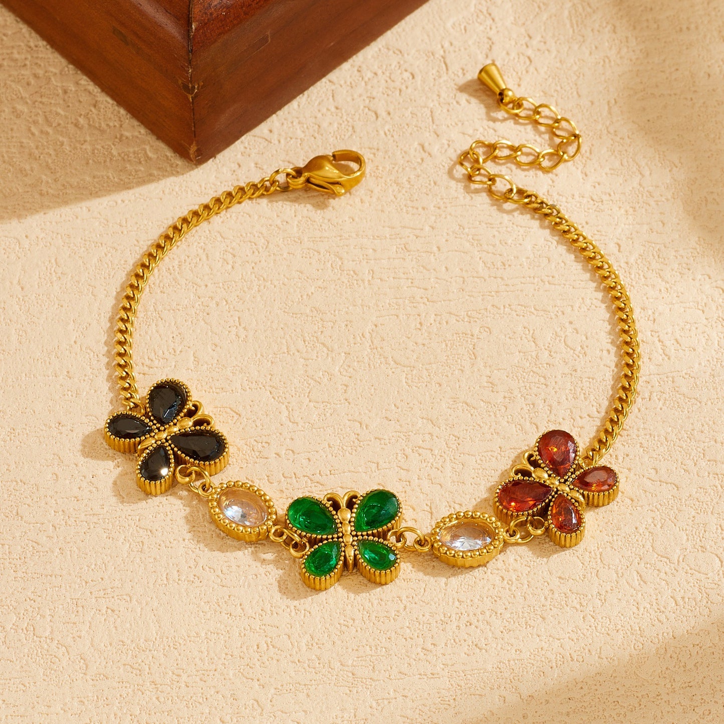 Fashion Elegant Oval Butterfly Rhinestone Gold Plated Stainless Steel Bracelet for Women