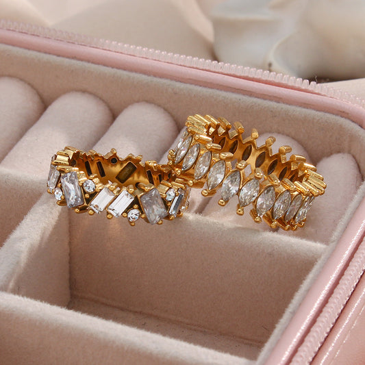 Anello geometrico alla moda in acciaio inossidabile con intarsio di strass da donna, elegante gioiello da mano galvanizzato