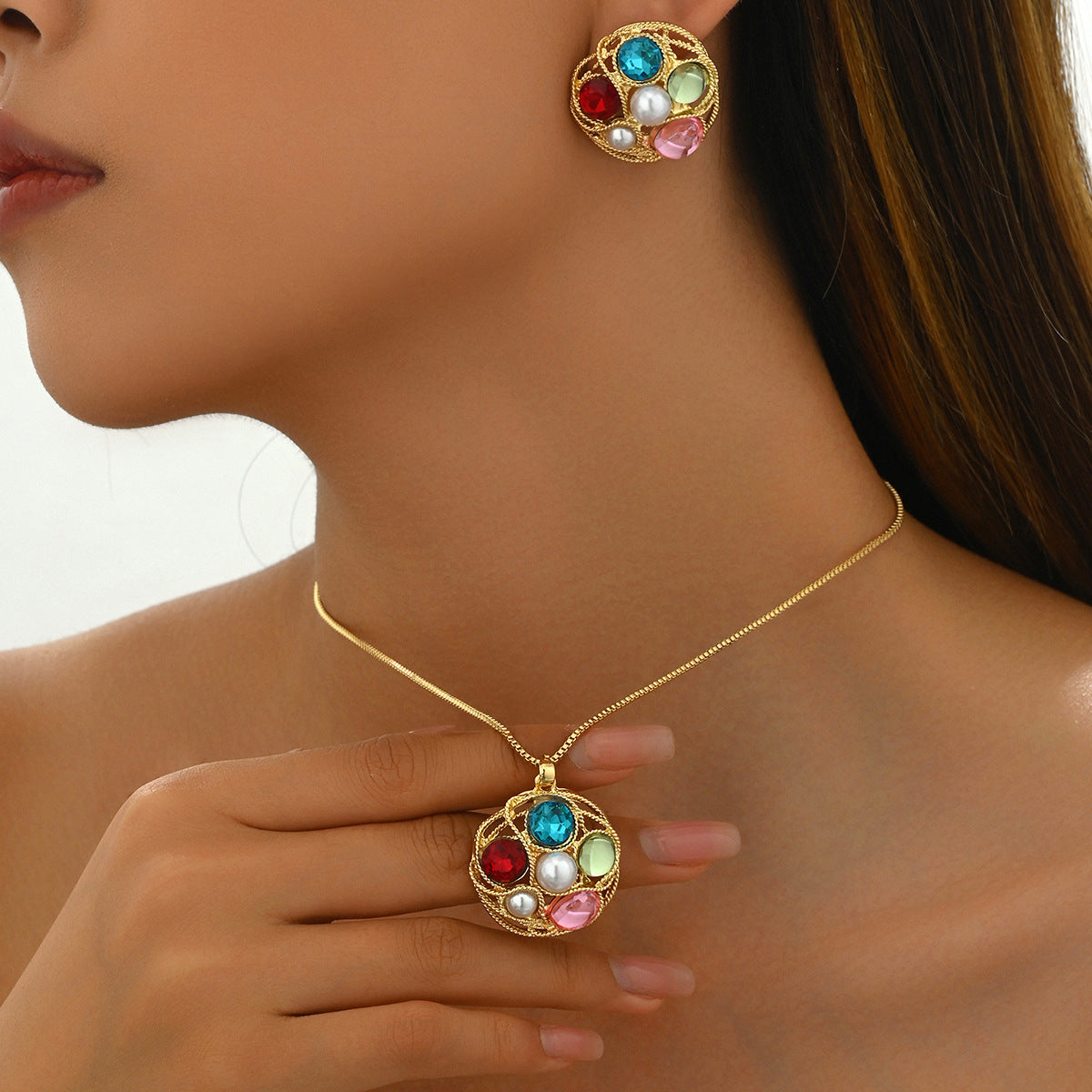 Set collana e orecchini pendenti geometrici in stile OL alla moda, in rame con intarsio di strass placcati in oro, per donna