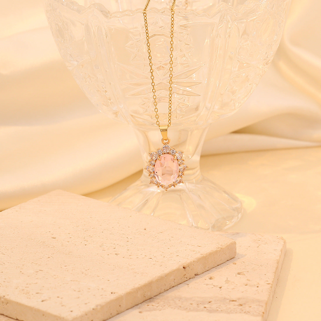 Elegant Oval-Shaped Stainless Steel Pendant Necklace with Full Rhinestone Inlay for Women