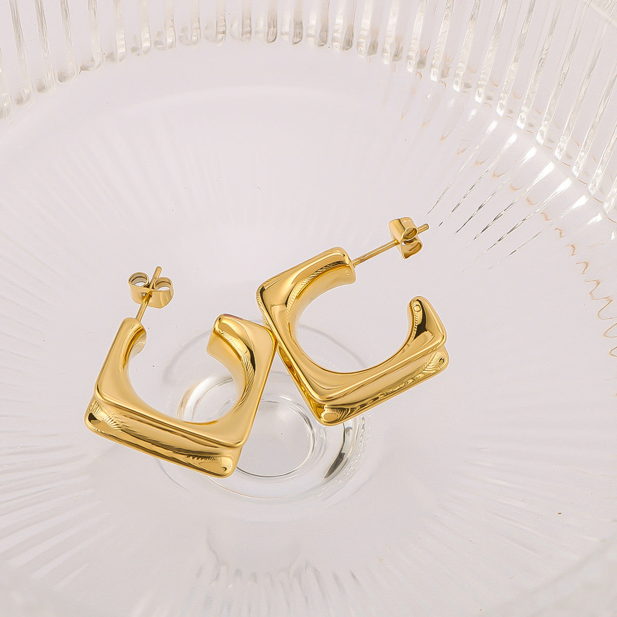 Orecchini a cerchio vuoti geometrici minimalisti quadrati da donna in acciaio inossidabile con placcatura sottovuoto in oro 18 carati