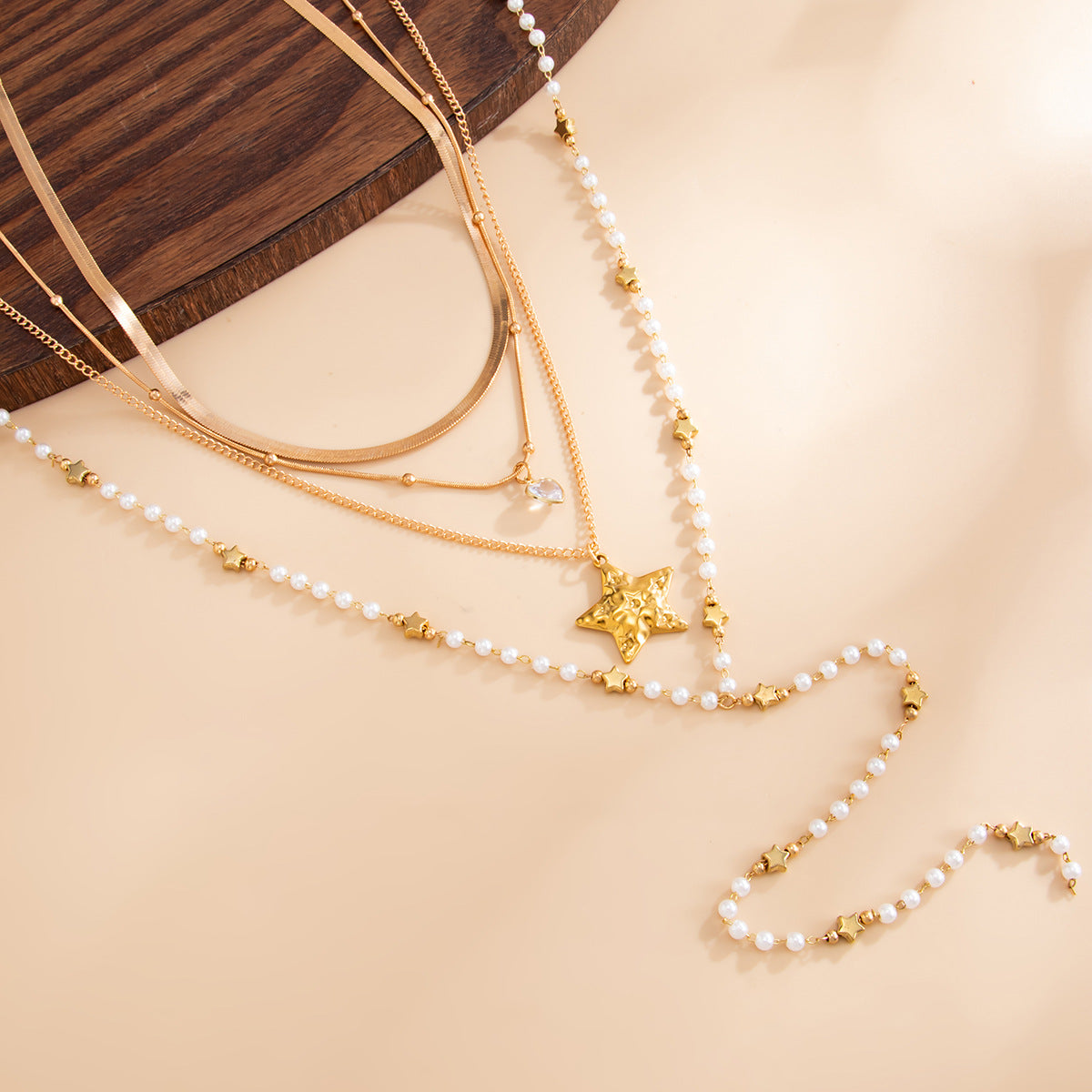Chic Heart Star Zinc Alloy Pearl Pendant Brass Snake Chain Necklace for Women