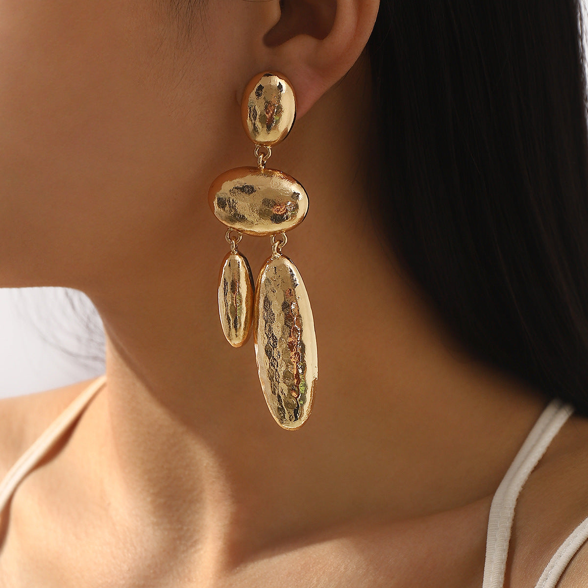 Elegantes pendientes geométricos de aleación para mujer con estilo moderno y sofisticado y diseño contemporáneo minimalista