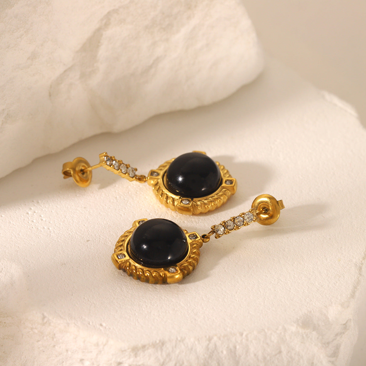 Orecchini a perno con ossidiana nera geometrica stile retrò francese placcati oro 18K su acciaio inossidabile per donna