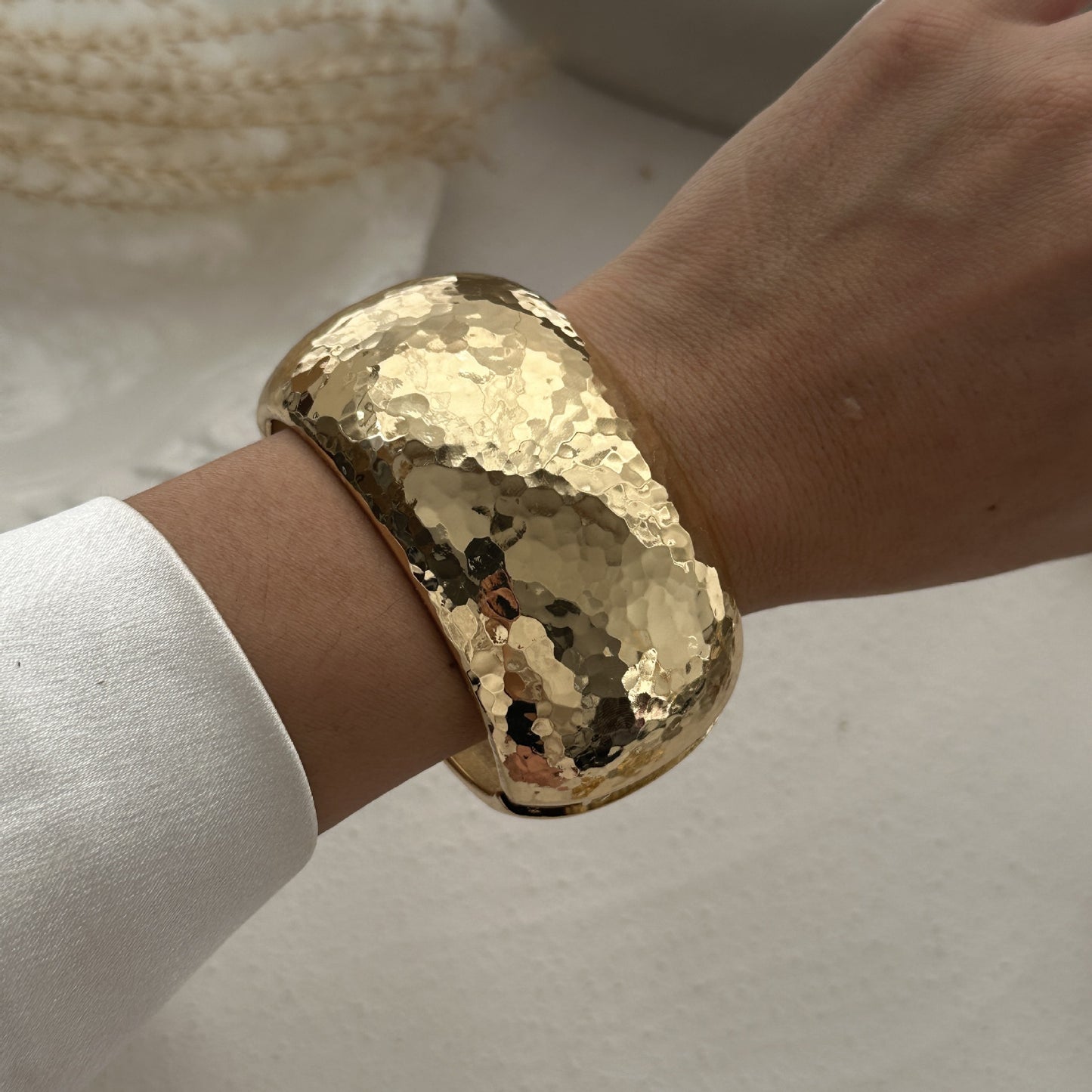 Bracciale alla moda con polsino largo in lega placcata oro, stile hip-hop e geometrico