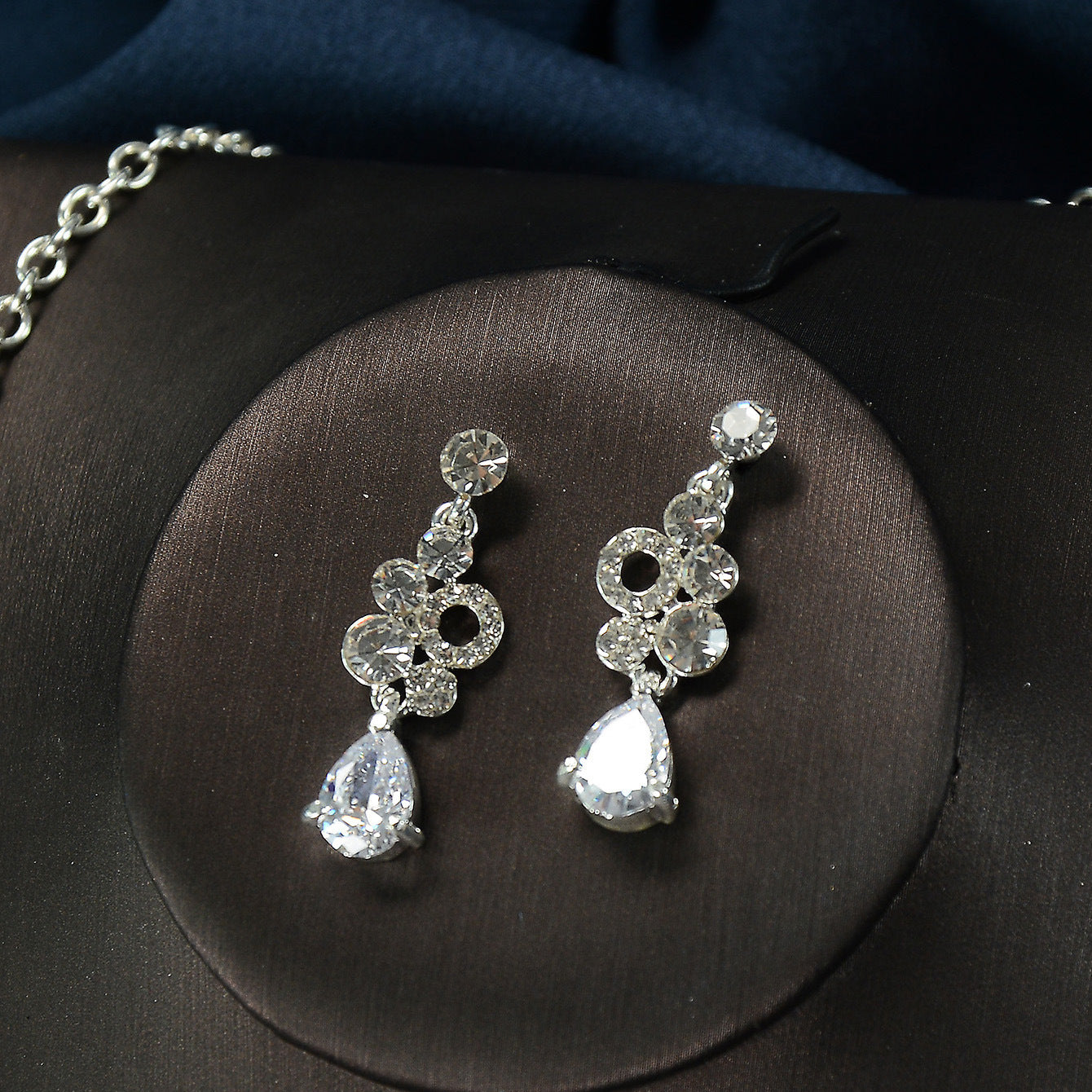 Minimalist Elegant Floral Alloy Plated Cubic Zirconia Rhinestone Necklace and Earring Set with Cable Chain for Women Wedding Bridal Jewelry