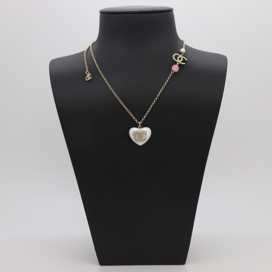 Luxury Gold Plated Brass Heart Letter Rhinestone Acrylic Pendant Necklace for Women