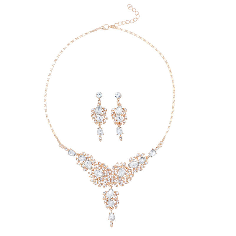 Ethnic Style Floral Pendant Necklace and Earrings Set in Alloy with Plated Finish for Women