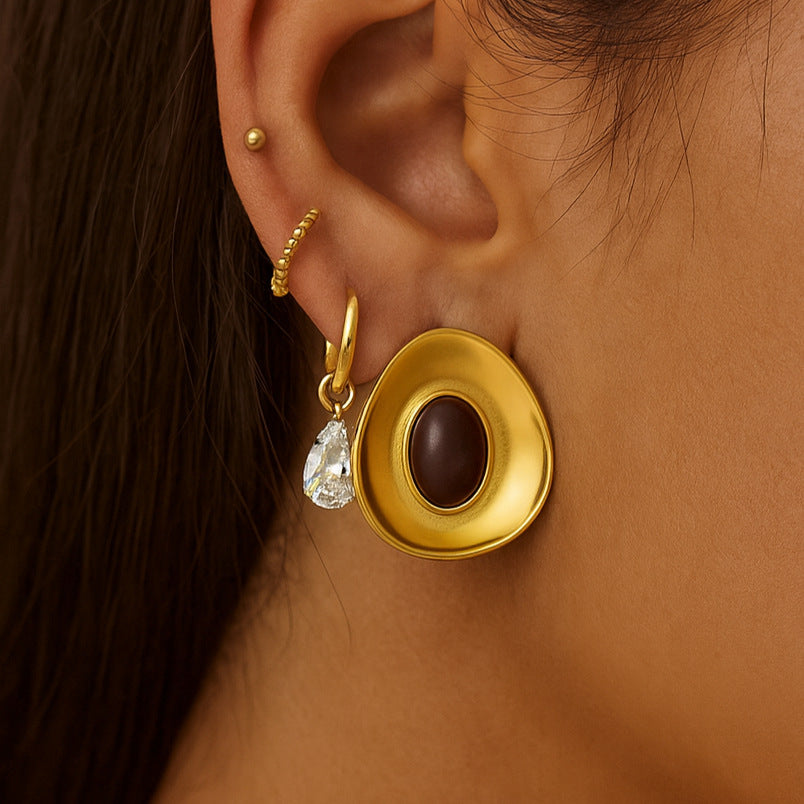 Pendientes Geométricos de Moda de Acero Inoxidable con Resina Color Avellana Bañados en Oro de 18K para Mujer
