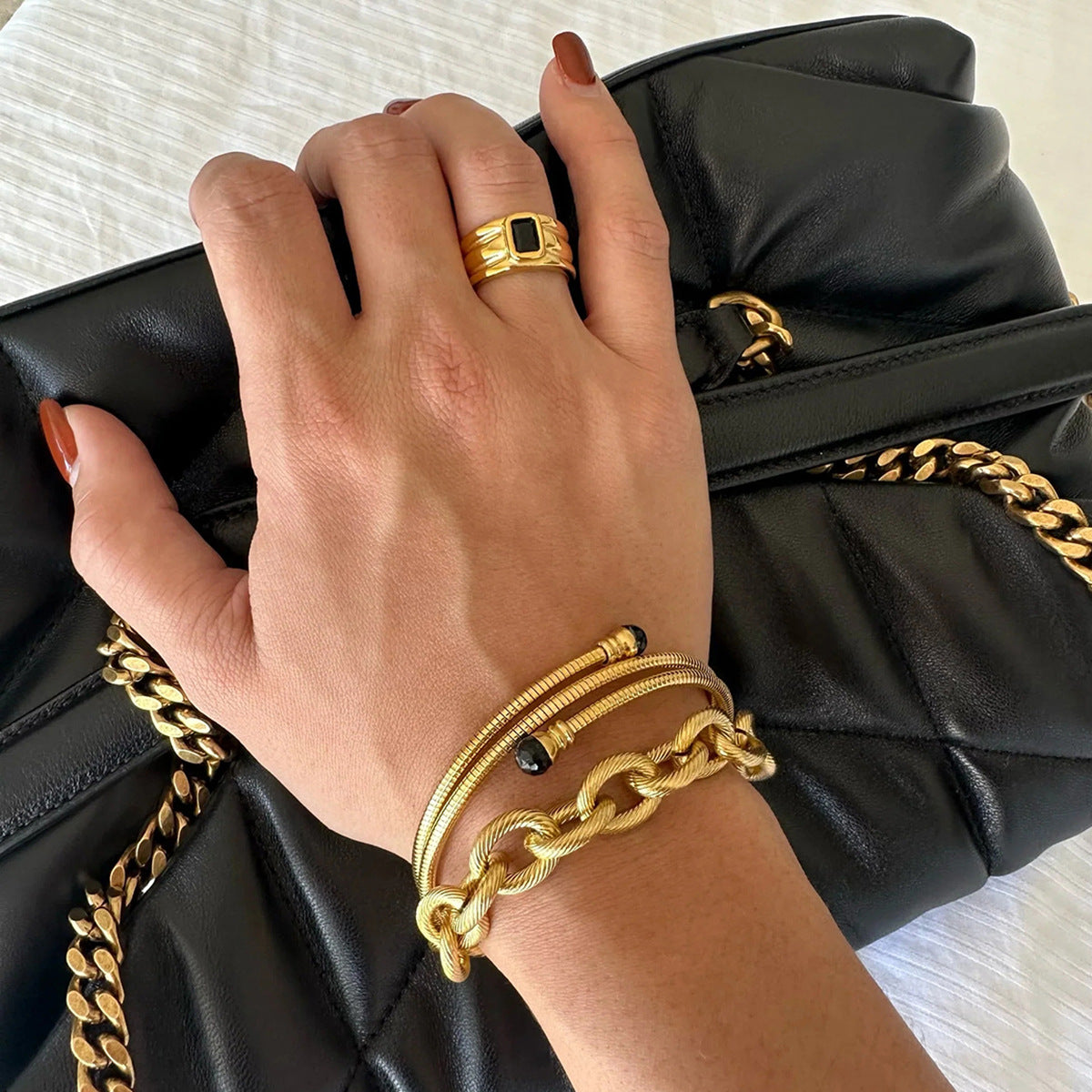 Anello geometrico di lusso placcato oro 18 carati bracciale in acciaio inossidabile da donna gioielli di moda per il pendolarismo