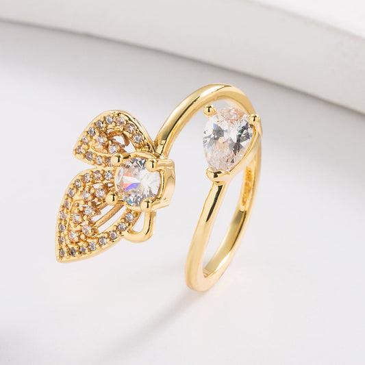 Elegante Anello Aperto a Farfalla da Donna in Ottone con Placcatura in Oro Vero, Micro-Incastonatura, Design Irregolare