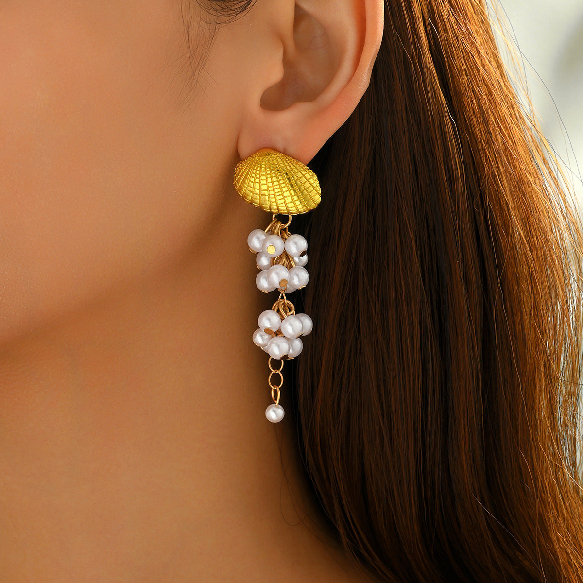 Pendientes de borla geométricos con perlas para mujer en aleación de zinc con diseño inspirado en conchas naturales