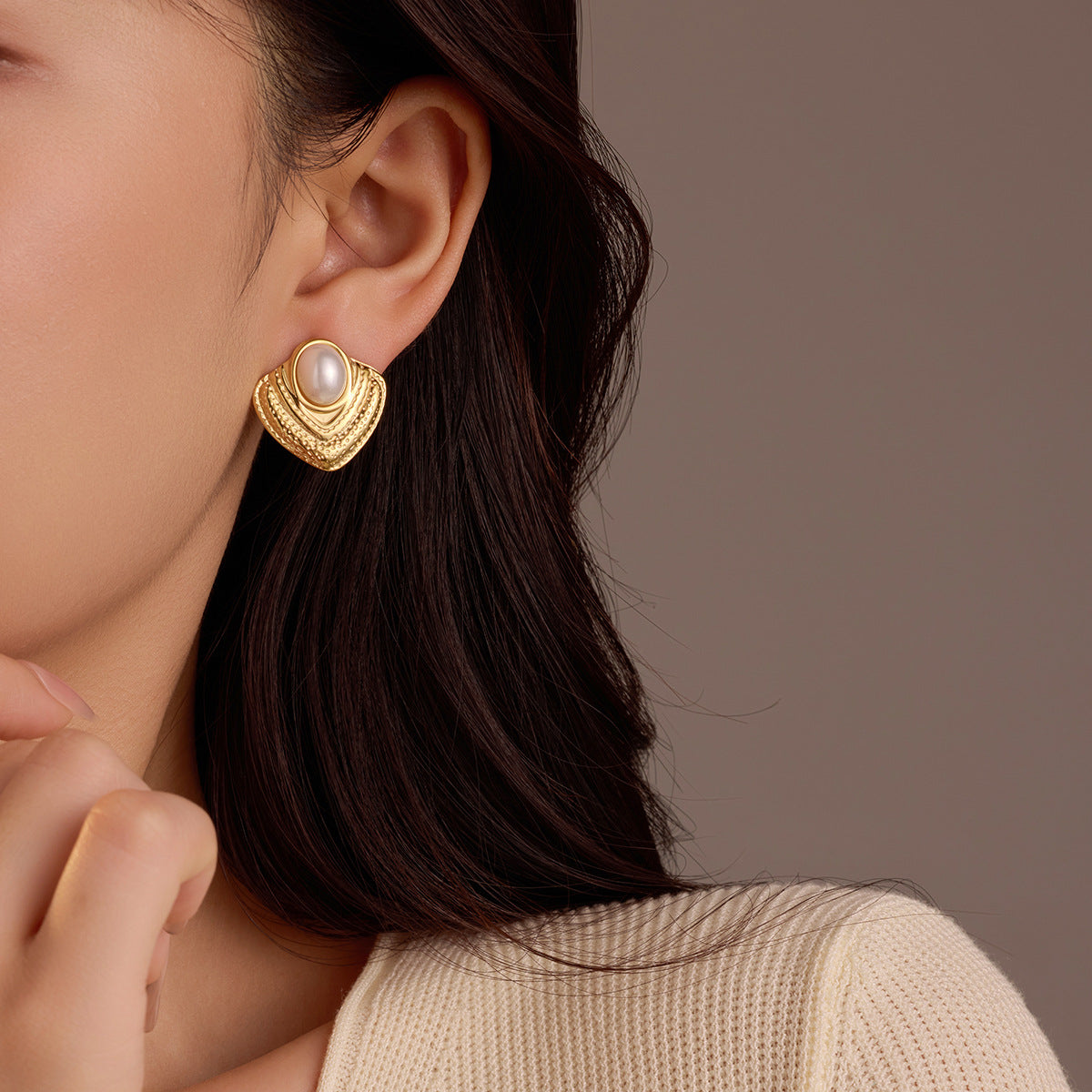 Pendientes Vintage Geométricos de Acero Inoxidable con Textura Perla y Baño de Oro de 18K para Mujer