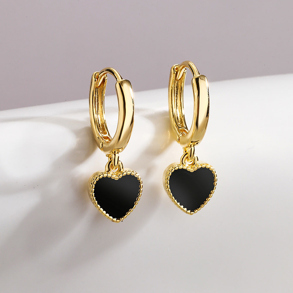Orecchini pendenti da donna eleganti alla francese a forma di cuore, in mini smalto nero, realizzati in rame con placcatura in vero oro