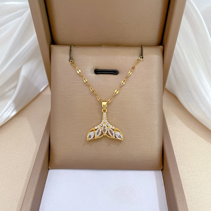 Collana con ciondolo a coda di pesce geometrica di lusso per donne e uomini in acciaio inossidabile cavo con strass intarsiati, catena per clavicola