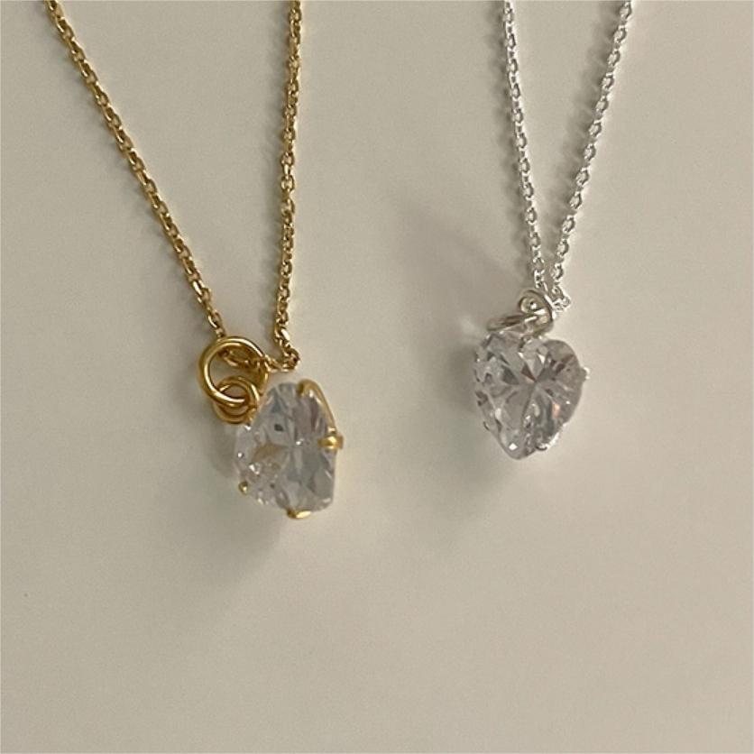 Collana Minimalista a Cuore in Argento Sterling 925 con Strass e Catena a Croce, Stile Fresco e Dolce di Ispirazione Coreana