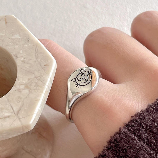 Anillo Minimalista de Gato Geométrico Dulce Plata de Ley 925 Acabado Mate Joyería para Mujer