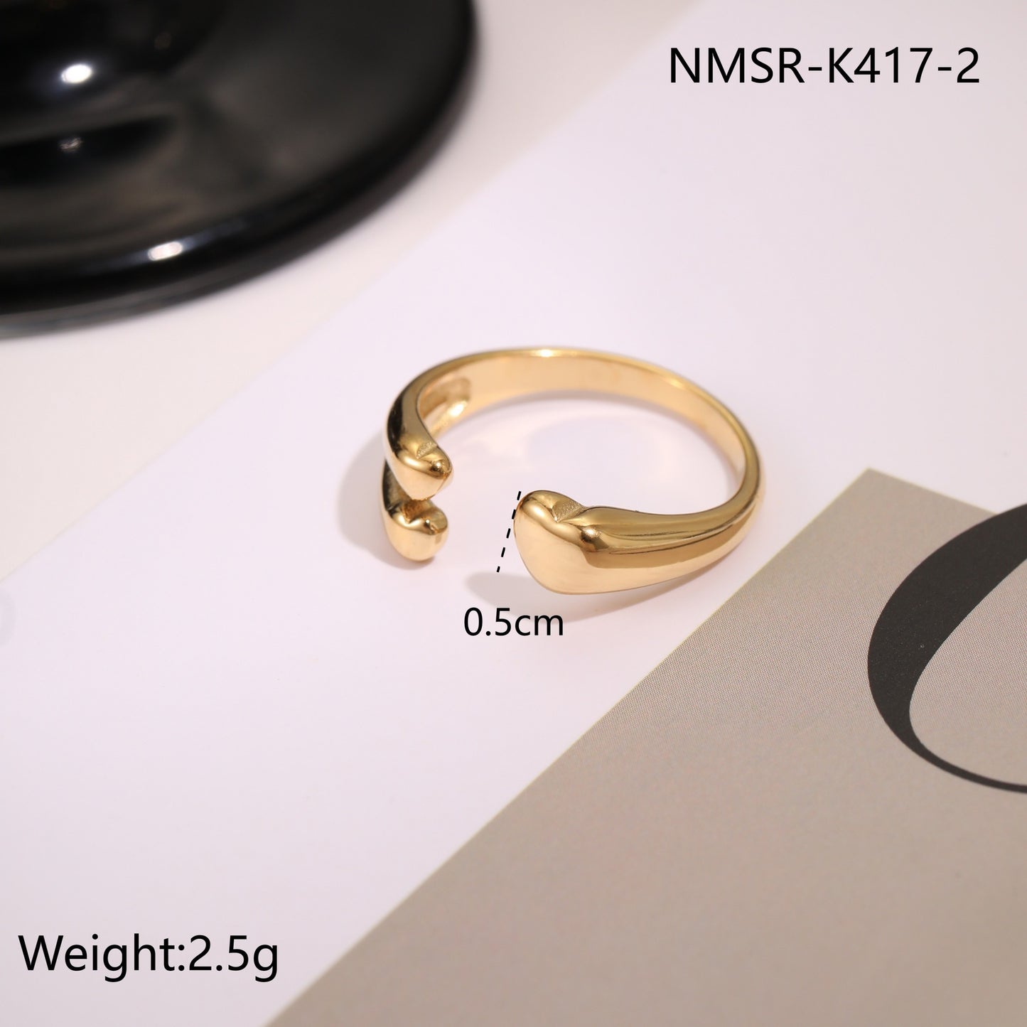 Fashionable Geometric Stainless Steel Cuff Bracelet with 18K Gold Plating for Women