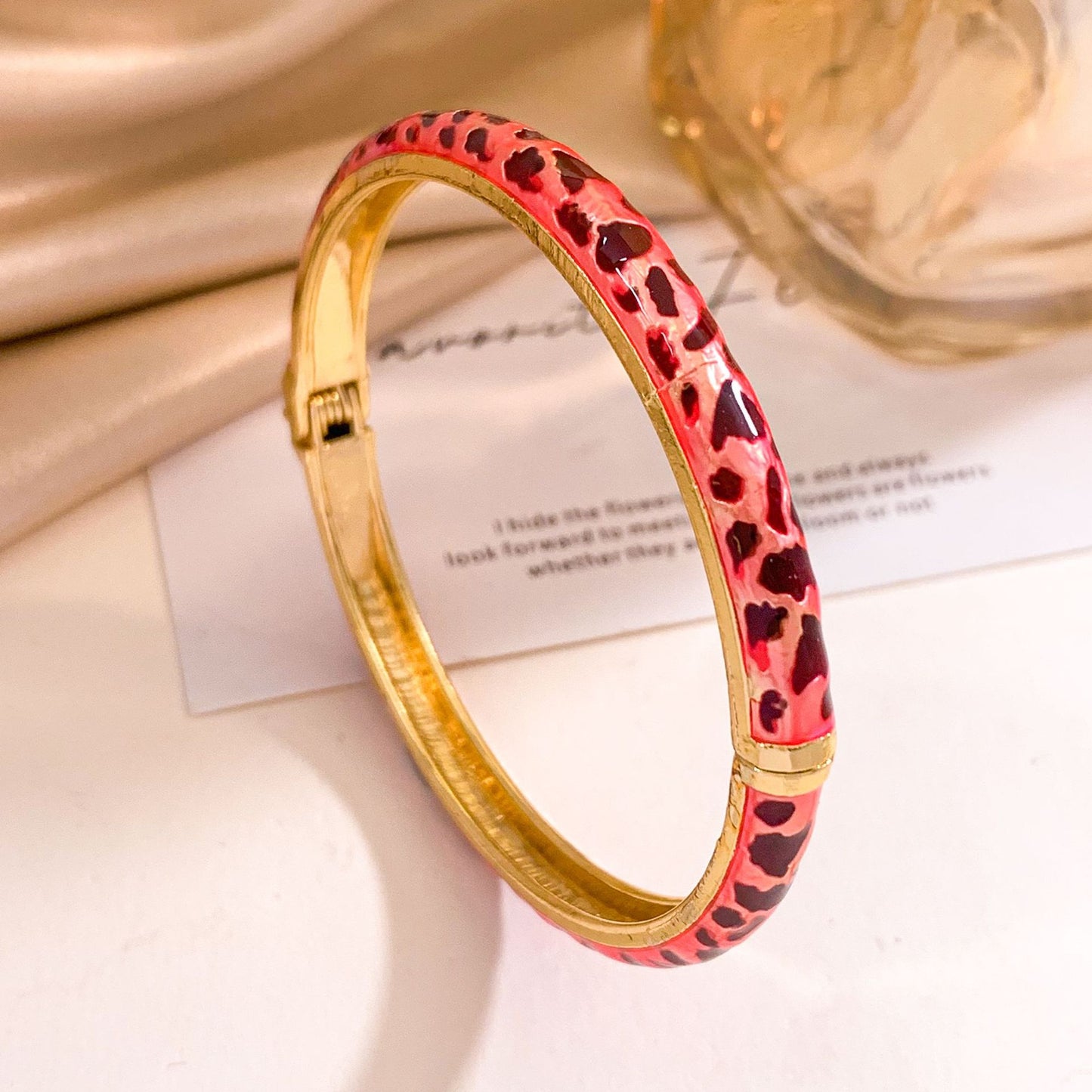 Minimalist Luxury Leopard Print Geometric Alloy Inlaid Rhinestone Open Cuff Bracelet