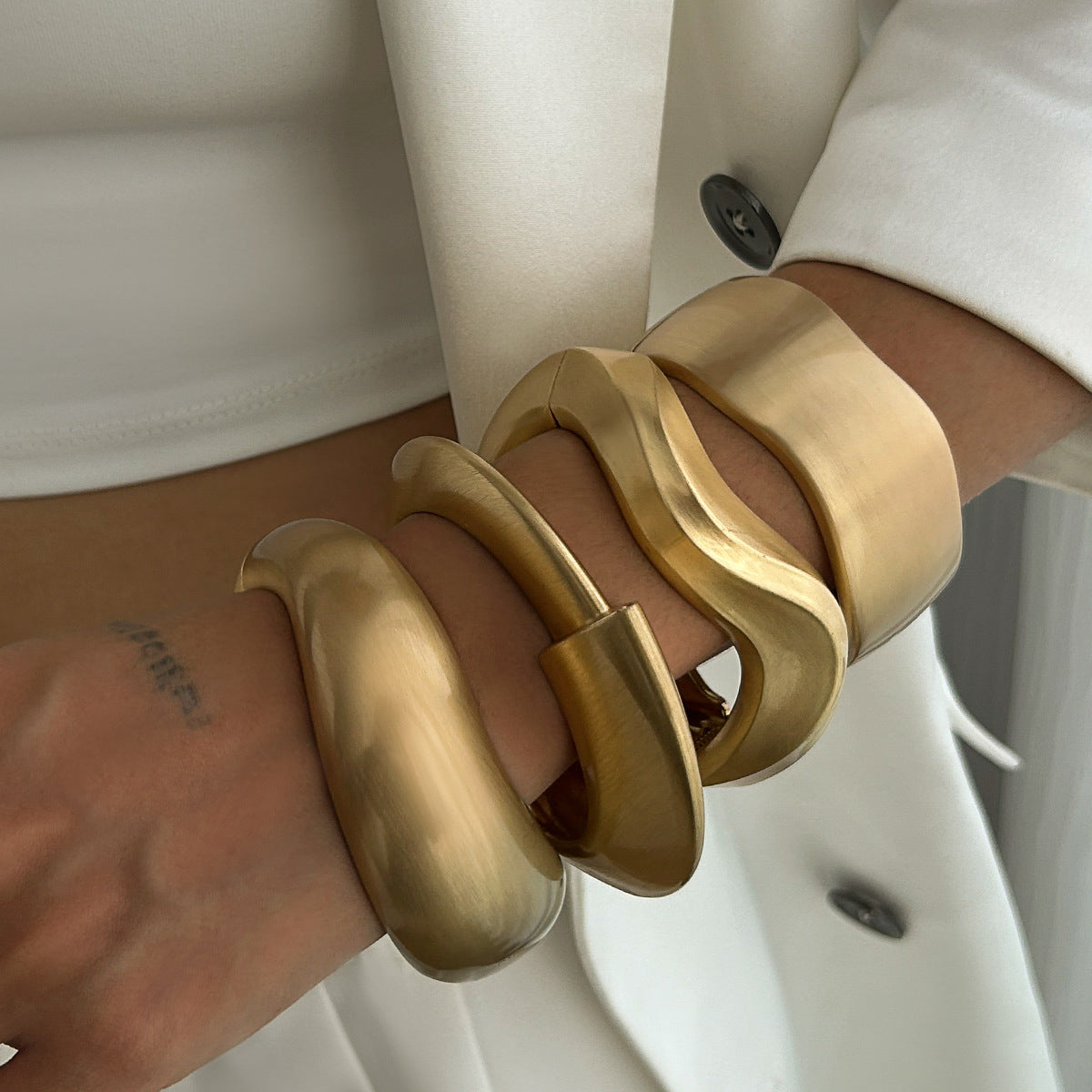 Luxury Minimalist Geometric Plated Zinc Alloy Wide Cuff Bracelet Set