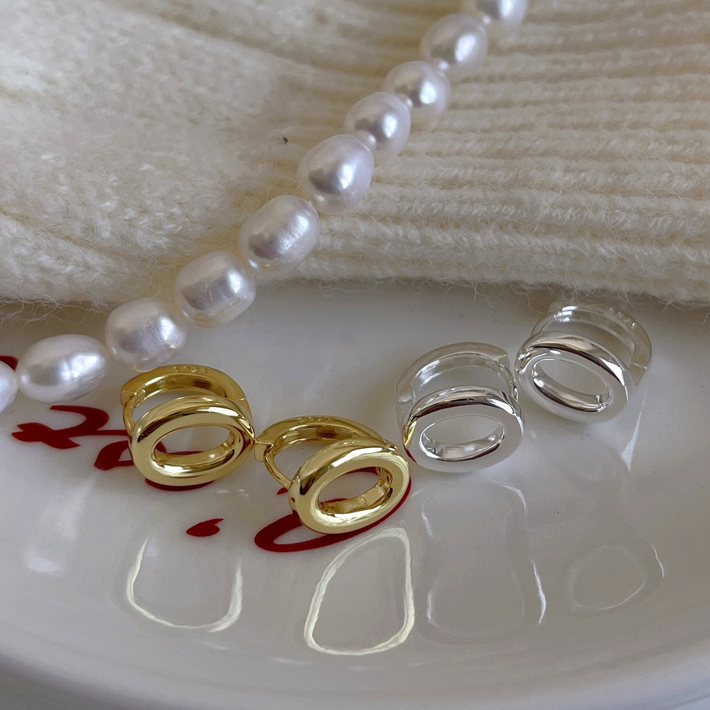 Orecchini a Cerchio Minimalisti a Stella in Argento Sterling 925 con Dettaglio Lettera da Donna