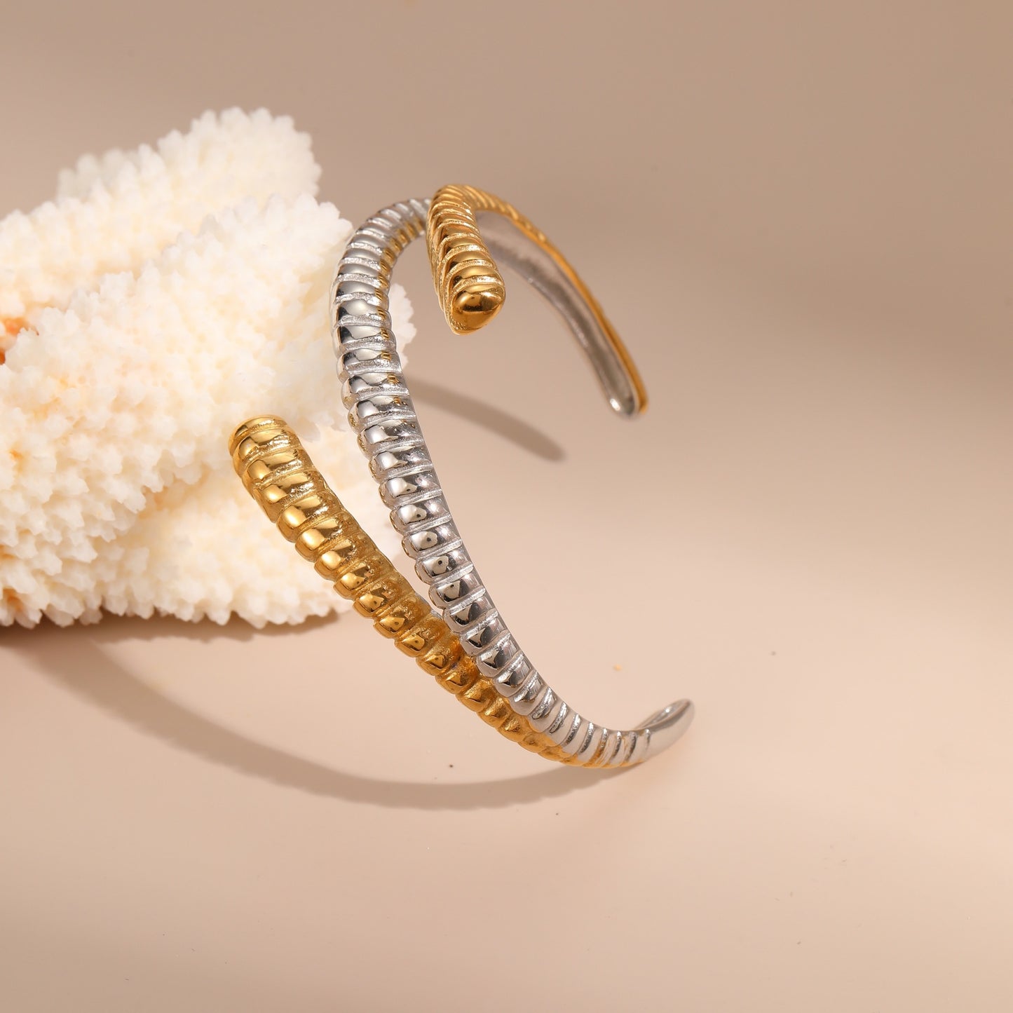 Fashionable Geometric Stainless Steel Bracelet with Gold and Silver Plated Stripes for Women