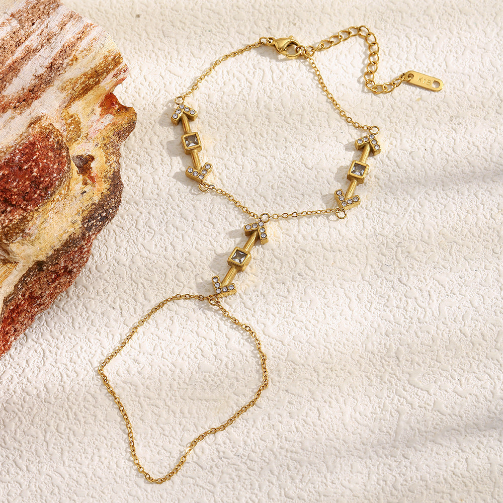 Set di anelli da dito con freccia geometrica alla moda per donna in acciaio inossidabile con placcatura in oro 18K