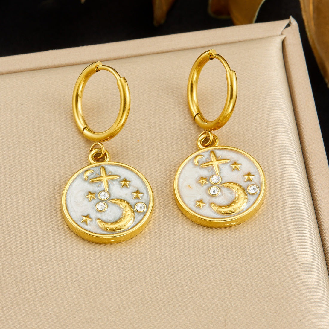 Sweet Round Star and Moon Drip Oil Plated Stainless Steel Pendant Necklace Set for Women