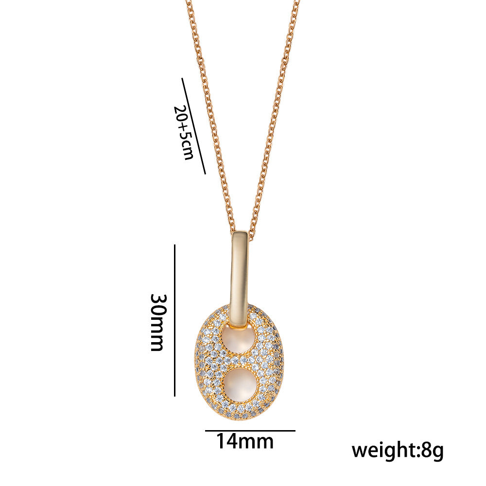 Set di Collana e Orecchini da Donna Lusso Minimalista a Forma di Naso di Maiale Geometrico in Acciaio al Titanio con Placcatura in Oro 18K e Intarsio di Strass