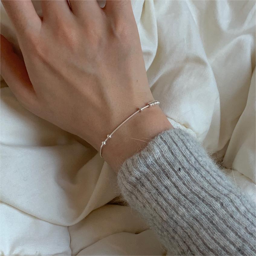 Minimalist Geometric Snake Chain Bracelet in 925 Sterling Silver with Beveled Square Links