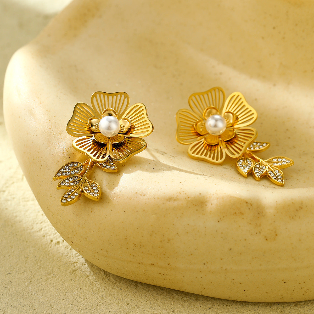 Pendientes colgantes de hoja y flor de acero inoxidable chapado en oro de 18 quilates, estilo francés vintage, para mujer