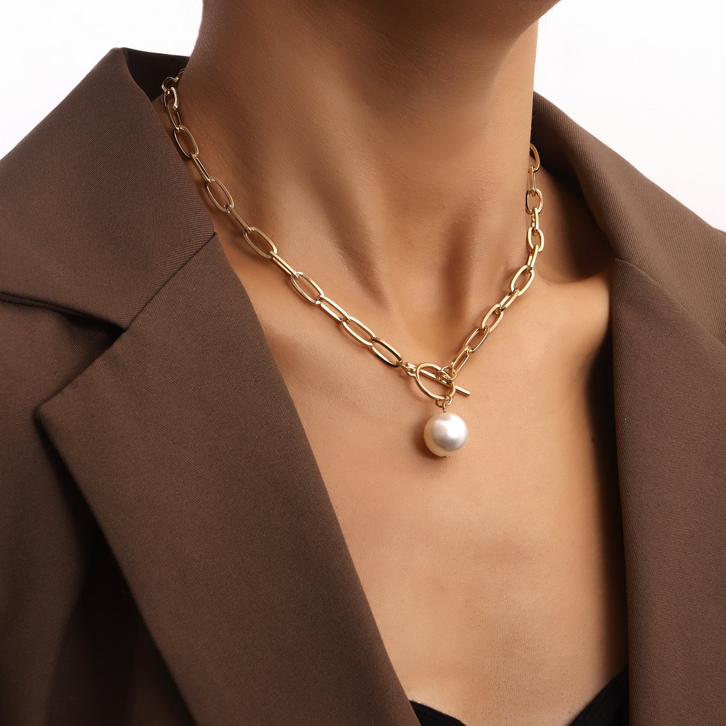 Minimalist Punk Style Geometric Paperclip Bamboo Link Necklace with Large Pearl Pendant for Women